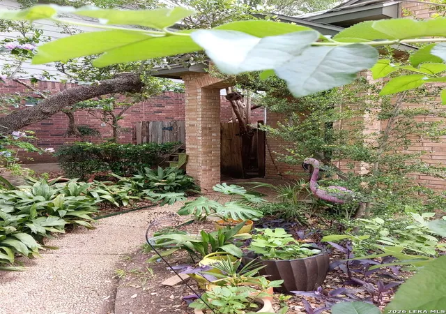 Photo 3 of Single family home for sale at 2039 Thicket Trail Dr, San Antonio, TX 78248 | MLS# 1967381 | Listing updated on 2026-05-26