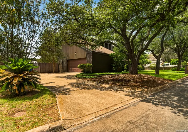 Photo 3 of Sale Pending at 1822 Paisley, San Antonio, TX 78231 | MLS# 1967399 | Listing updated on 2026-05-18