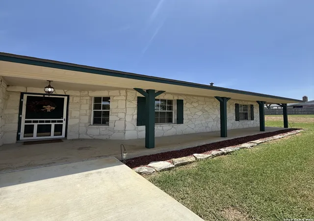 Photo 3 of Sale Pending at 7914 Knowlton Rd, San Antonio, TX 78263 | MLS# 1967401 | Listing updated on 2026-08-24