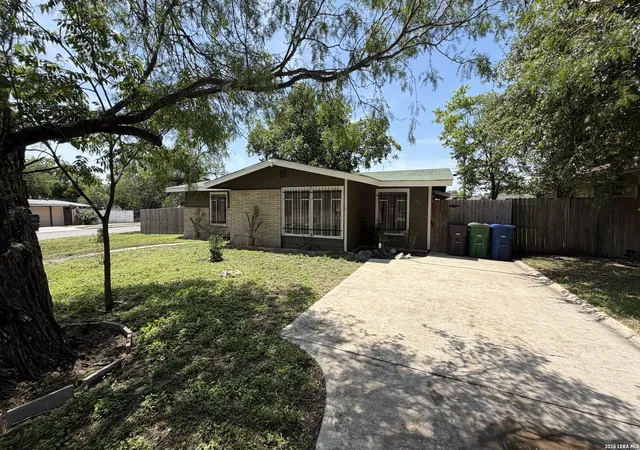 1st image of 202 Dalehurst Dr, San Antonio, TX 78201 | MLS# 1967416