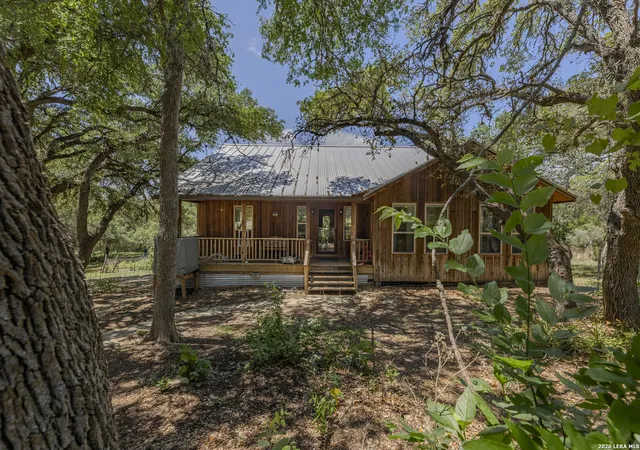 Photo 1 of Single family home for sale at 150 Platten Creek Rd, Boerne, TX 78006 | MLS# 1967441 | Listing updated on 2026-09-16