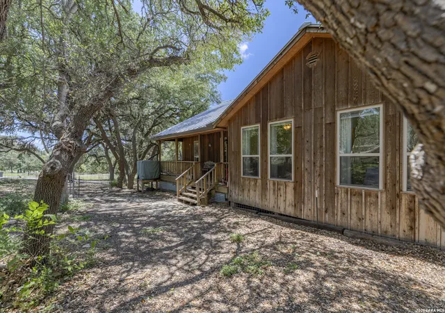 Photo 2 of Single family home for sale at 150 Platten Creek Rd, Boerne, TX 78006 | MLS# 1967441 | Listing updated on 2026-09-16
