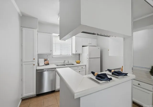 5th image of 4212 Medical Dr #1106, San Antonio, TX 78229 | MLS# 1967448