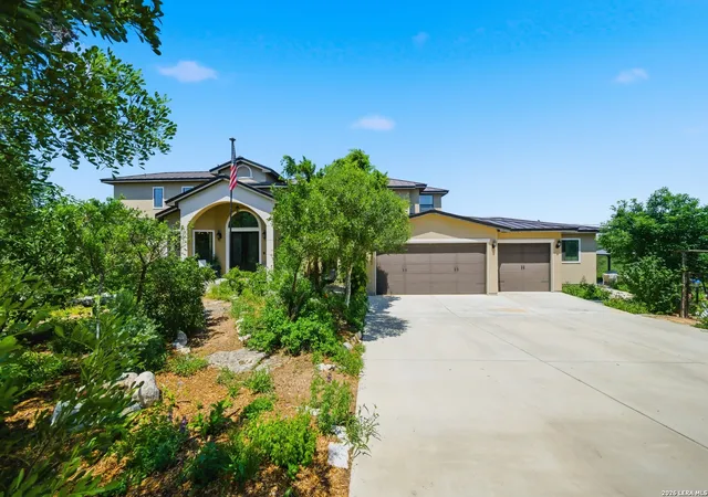 Photo 3 of Sale Pending at 10042 Rafter S Trl, Helotes, TX 78023 | MLS# 1967508 | Listing updated on 2026-09-08