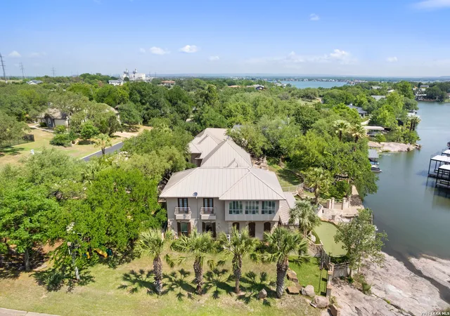 3rd image of 101 Cross Bow, Horseshoe Bay, TX 78657 | MLS# 1967515