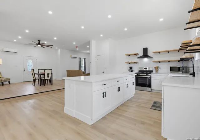 3rd image of 4344 Mountain Pass, Von Ormy, TX 78073 | MLS# 1967519