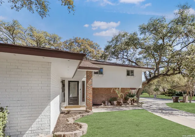 2nd image of 301 Sagecrest Dr, San Antonio, TX 78232 | MLS# 1967530