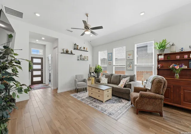 5th image of 216 Camino Verde, San Marcos, TX 78666 | MLS# 1967548