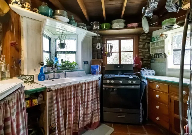 Photo 4 of Single family home for sale at 221 Apacheria Pass W, Comfort, TX 78013 | MLS# 1967590 | Listing updated on 2026-05-28