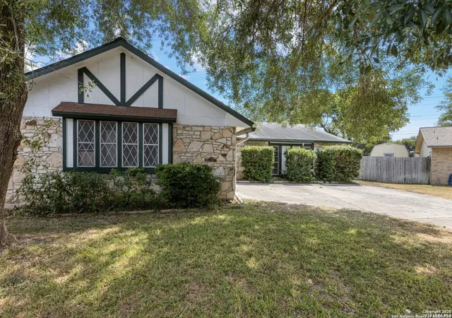 Photo 2 of Sale Pending at 13200 Montecito, San Antonio, TX 78233 | MLS# 1967646 | Listing updated on 2026-07-29