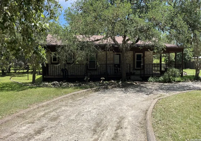 Photo 3 of Single family home for sale at 650 Wild Turkey Run, New Braunfels, TX 78132 | MLS# 1967664 | Listing updated on 2026-09-05