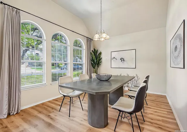 4th image of 24806 Cloudy Crk, San Antonio, TX 78255 | MLS# 1967726