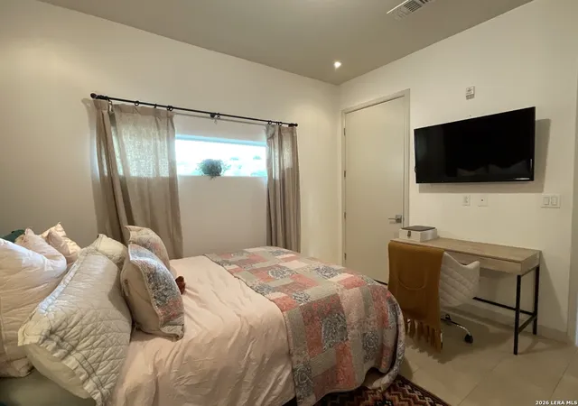 Photo 4 of Condo for sale at 17902 La Cantera Pkwy #303, San Antonio, TX 78257 | MLS# 1967758 | Listing updated on 2026-08-07