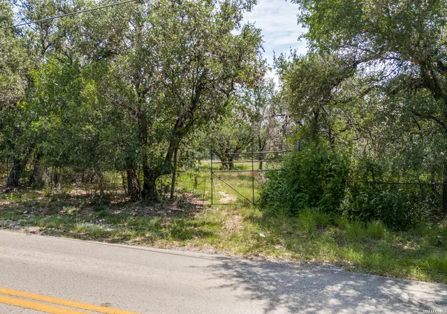 Photo 4 of Land for sale at 10400 Oakland Rd, San Antonio, TX 78240 | MLS# 1967804 | Listing updated on 2026-09-03