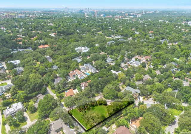 Photo 3 of Sale Pending at 521 Canterbury Hill, San Antonio, TX 78209 | MLS# 1967806 | Listing updated on 2026-09-01