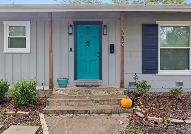 1st image of 352 Larchmont Dr, San Antonio, TX 78209 | MLS# 1967868