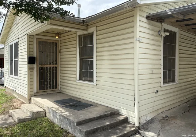 Photo 3 of Single family home for sale at 2715 San Luis St, San Antonio, TX 78207 | MLS# 1967957 | Listing updated on 2026-05-29