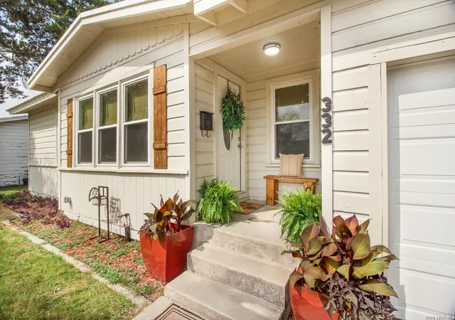 Homes for sale in Sinton, TX | 332 S Chiltipin St, Sinton, TX 78387 | MLS# 1967969