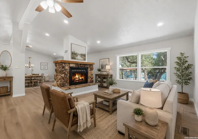 Photo 1 of Single family home for sale at 507 Forest Hill St, Canyon Lake, TX 78133 | MLS# 1967979 | Listing updated on 2026-09-18