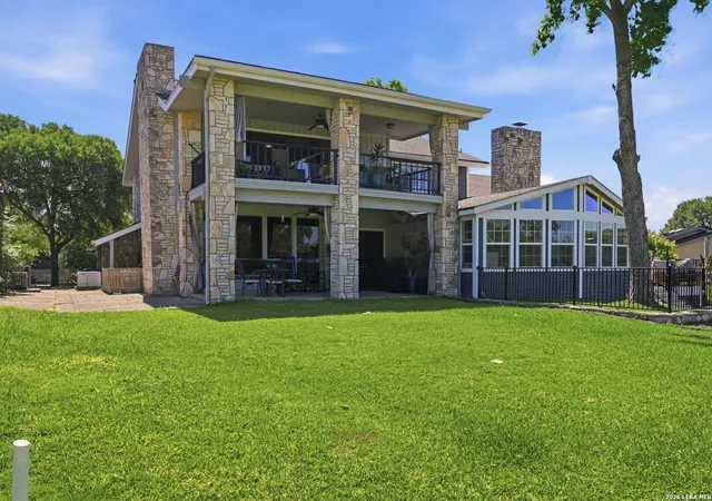 Photo 3 of Single family home for sale at 701 Oakland Hills Ln, Kerrville, TX 78028 | MLS# 1967992 | Listing updated on 2026-06-17