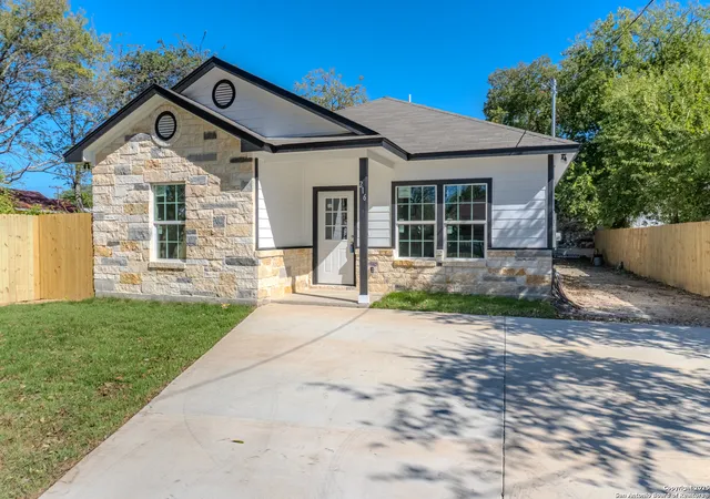 Homes for sale in San Antonio, TX | 216 S San Augustine Ave, San Antonio, TX 78237 | MLS# 1968075