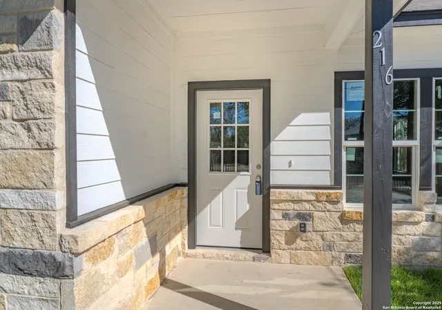 5th image of 216 S San Augustine Ave, San Antonio, TX 78237 | MLS# 1968075