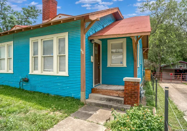 3rd image of 616 W Agarita, San Antonio, TX 78212 | MLS# 1968104