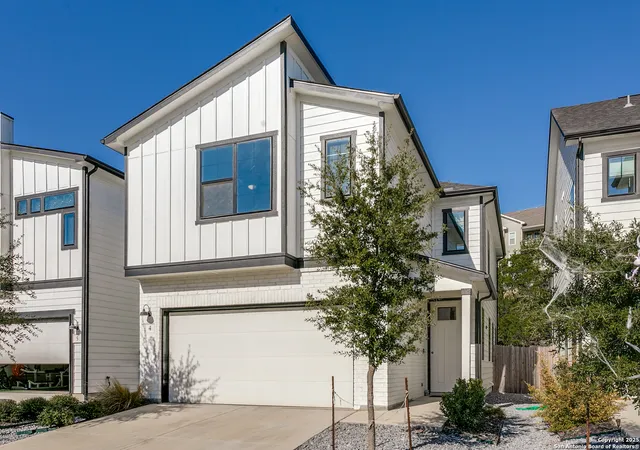 2nd image of 16011 Babcock Rd #4, San Antonio, TX 78255 | MLS# 1968132