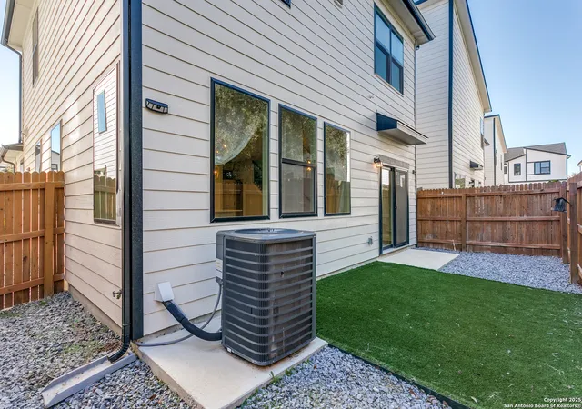 25th image of 16011 Babcock Rd #4, San Antonio, TX 78255 | MLS# 1968132