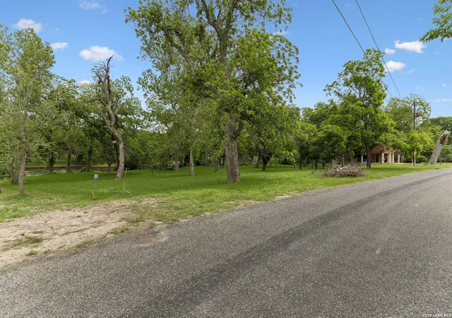 Photo 1 of Land for sale at 346 Deer Slayer Dr, Seguin, TX 78155 | MLS# 1968208 | Listing updated on 2026-05-30