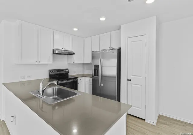 Photo 3 of Single family home for sale at 3307 Glacier Blf, Kerrville, TX 78028 | MLS# 1968258 | Listing updated on 2026-09-05
