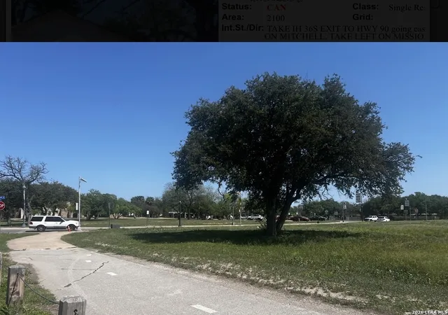 Photo 4 of Single family home for sale at 811 Theo Pwy, San Antonio, TX 78210 | MLS# 1968338 | Listing updated on 2026-08-18