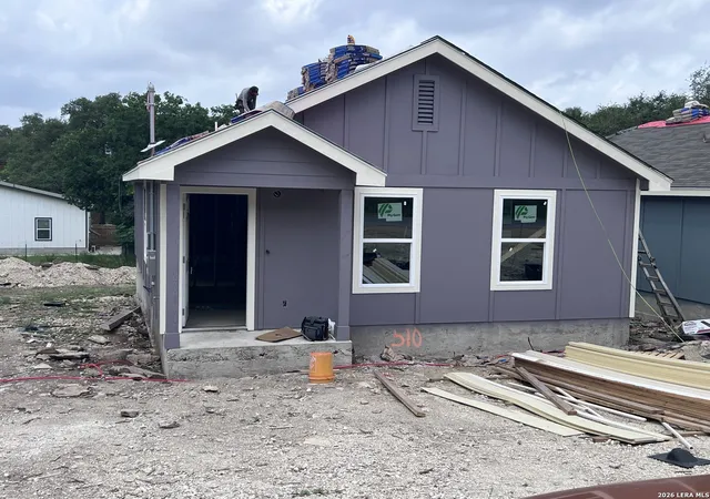 Photo 1 of Single family home for sale at 510 Valleyview St, Canyon Lake, TX 78133 | MLS# 1968343 | Listing updated on 2026-05-31