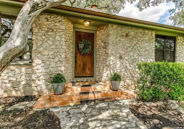 Photo 2 of Sale Pending at 17118 Sugar Crst Dr, San Antonio, TX 78232 | MLS# 1968389 | Listing updated on 2026-08-06
