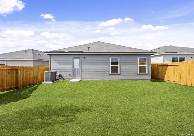 Photo 3 of Single family home for sale at 4007 Lena Gardens, Von Ormy, TX 78073 | MLS# 1968425 | Listing updated on 2026-08-27