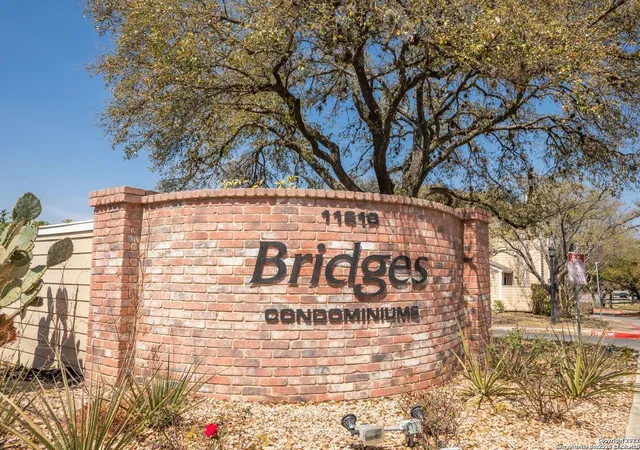 Homes for sale in San Antonio, TX | 11610 Vance Jackson Rd, San Antonio, TX 78230 | Houzeo