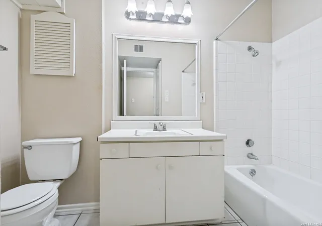 image of 1430 Nacogdoches Rd, San Antonio, TX 78209