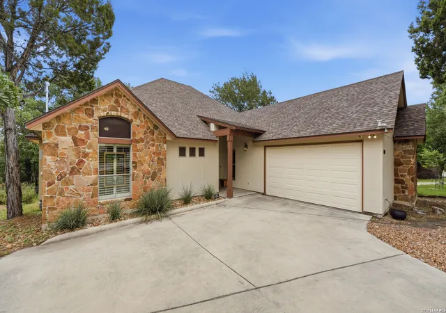 Photo 1 of Single family home for sale at 808 Elmwood Cv, New Braunfels, TX 78130 | MLS# 1968590 | Listing updated on 2026-09-14