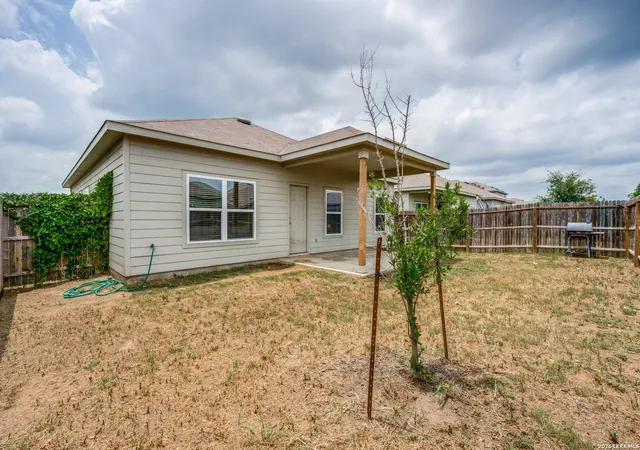 Homes for sale in Elmendorf, TX | 14658 Stirrup Trce, Elmendorf, TX 78112 | MLS# 1968783