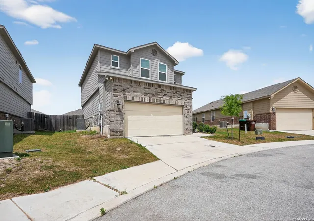 3rd image of 13019 Lineberry Lane, Saint Hedwig, TX 78152 | MLS# 1968816
