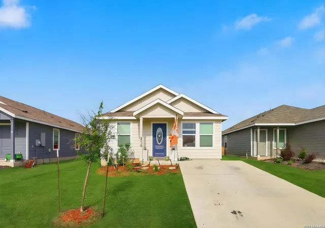 3rd image of 216 Hellcats Way, Jarrell, TX 76537 | MLS# 1968854