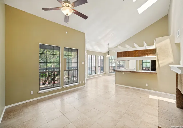 Listing Photo 1 - Condo for sale in building located at 8633 Datapoint Dr, San Antonio, TX 78229 - Unit #204