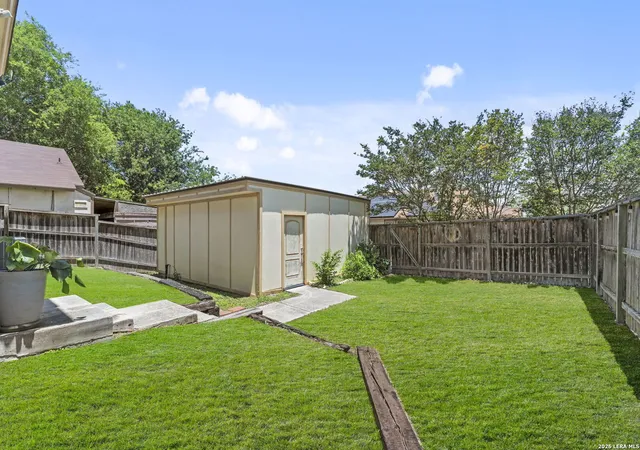 43rd image of 702 Garden Meadow Dr, Universal City, TX 78148 | MLS# 1968945