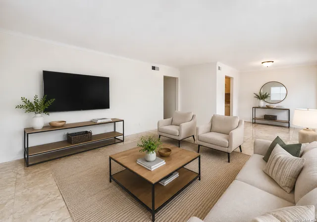 4th image of 6611 Southpoint St #128, San Antonio, TX 78229 | MLS# 1968975