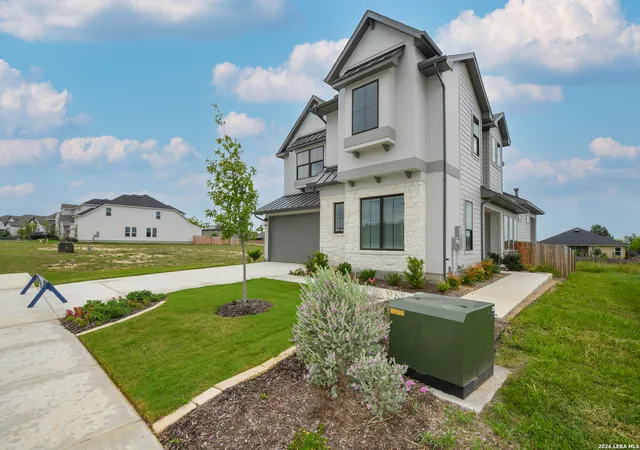 Photo 3 of Single family home for sale at 972 Nolte Bend, Seguin, TX 78155 | MLS# 1969046 | Listing updated on 2026-09-17