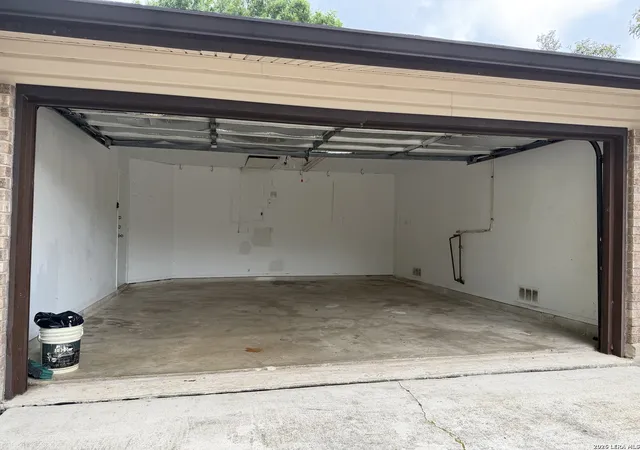 36th image of 10626 Horn Blvd, San Antonio, TX 78240 | MLS# 1969069