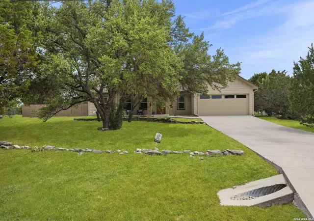 Photo 3 of Single family home for sale at 111 Swallow Ct, Canyon Lake, TX 78133 | MLS# 1969161 | Listing updated on 2026-09-01