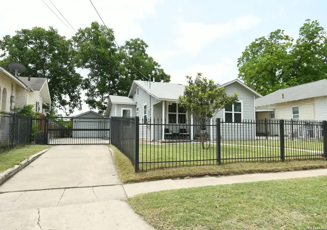 3rd image of 302 Pruitt Ave, San Antonio, TX 78204 | MLS# 1969186
