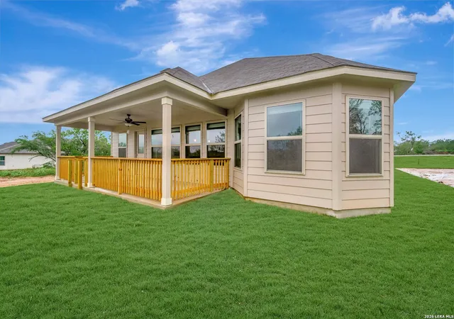 Homes for sale in Floresville, TX | 117 Greeley Dr, Floresville, TX 78114 | MLS# 1969264