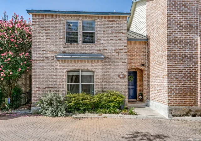 Photo 1 of Sale Pending at 142 Oakwell Farms Pkwy #142, San Antonio, TX 78218 | MLS# 1969307 | Listing updated on 2026-08-27